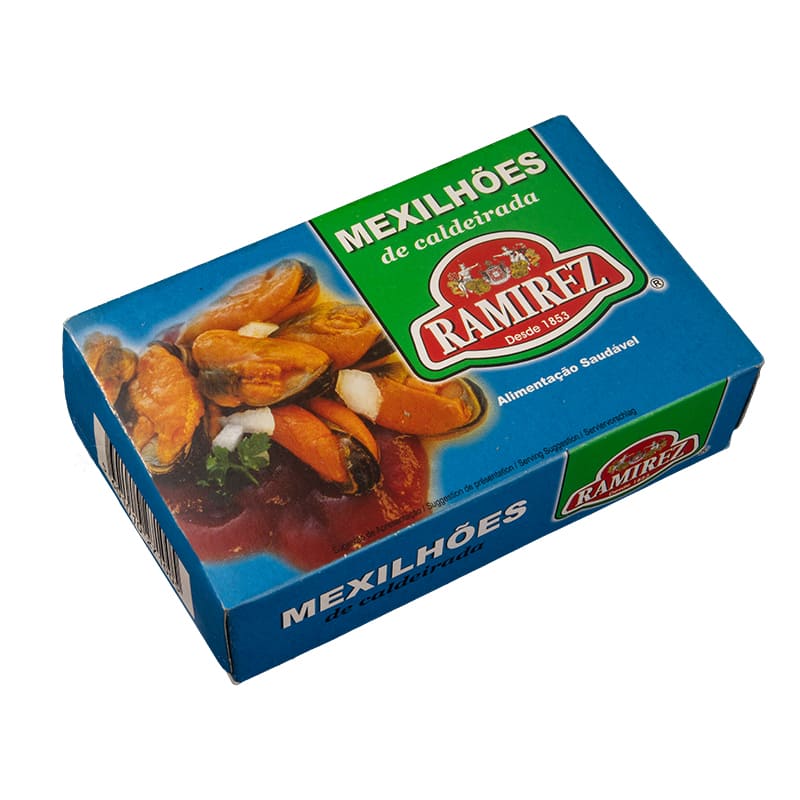 Muslinger i en mild og delikat krydret tomat-baseret sauce.&nbsp;